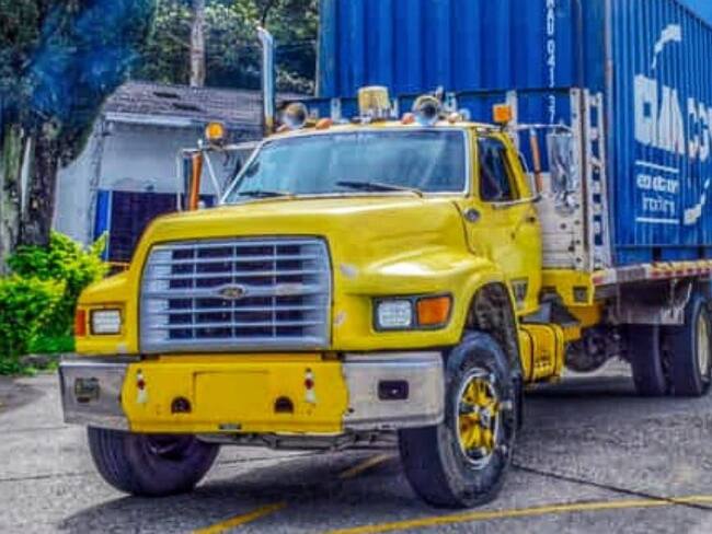 Hombres armados se llevaron el camión y el licor con rumbo desconocido. Crédito: Licorera del Cauca.