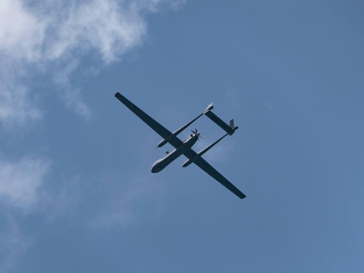Un dron israelí mató a dos palestinos en ciudad de Gaza pese al alto el fuego