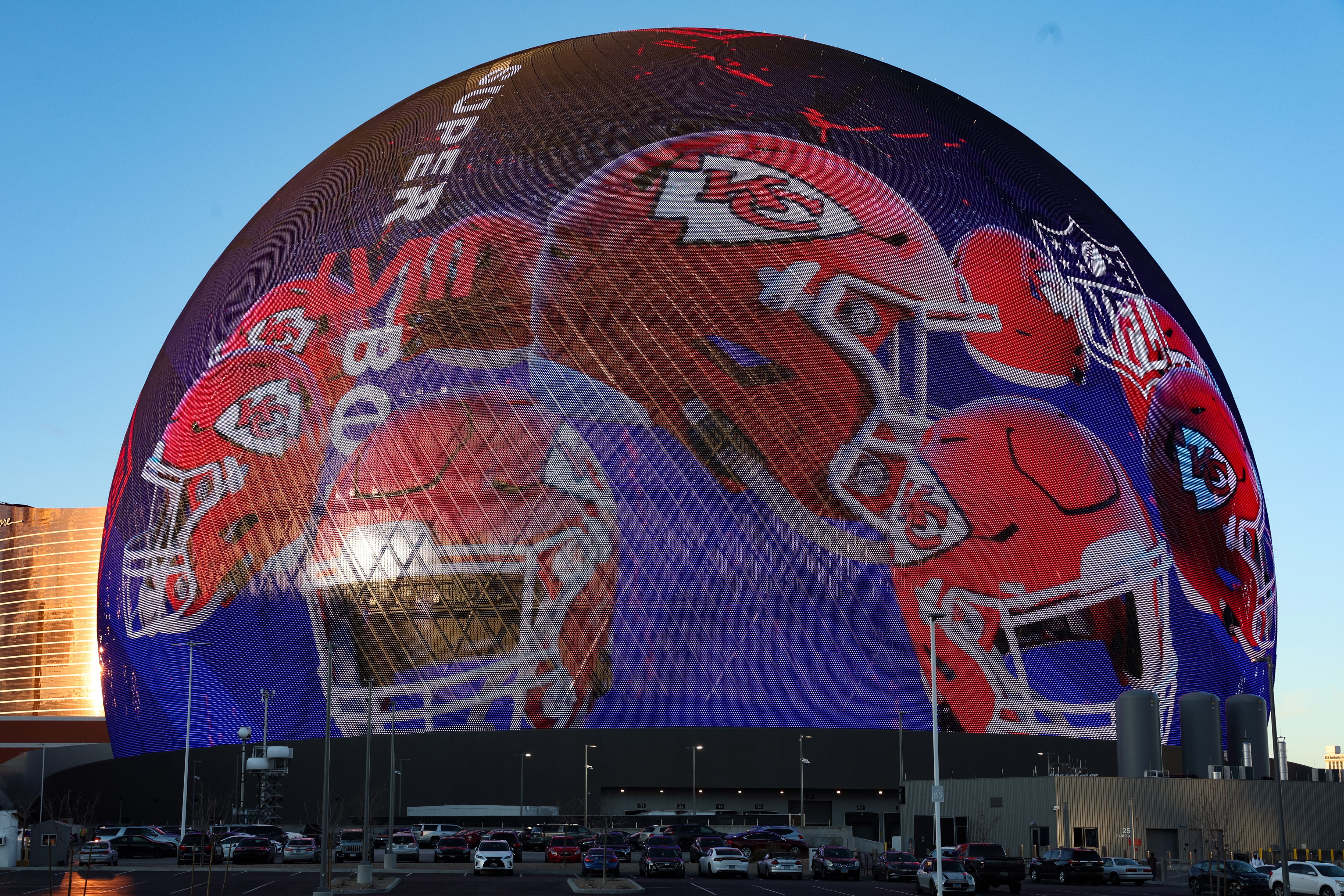Esfera en el Strip de Las Vegas previo al Super Bowl LVIII (Foto vía GettyImages)