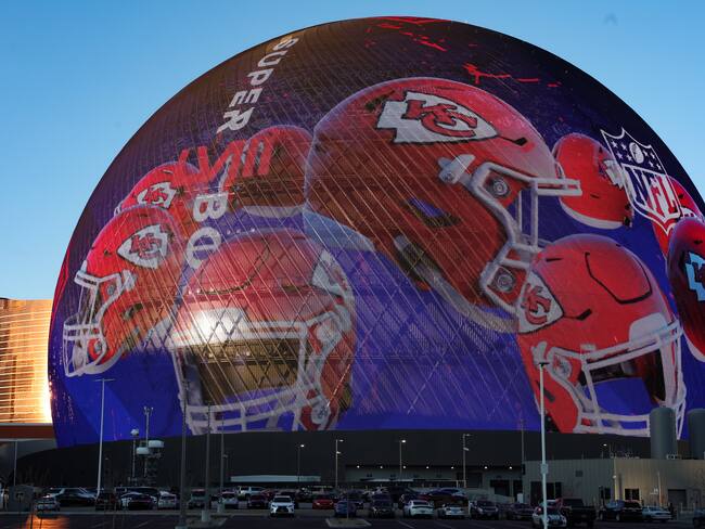Esfera en el Strip de Las Vegas previo al Super Bowl LVIII (Foto vía GettyImages)