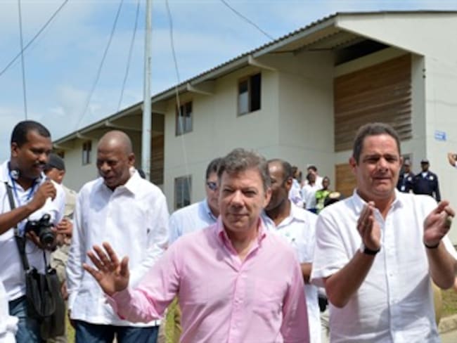 En Buenaventura, el presidente Santos entregó viviendas hechas con dinero del narcotráfico