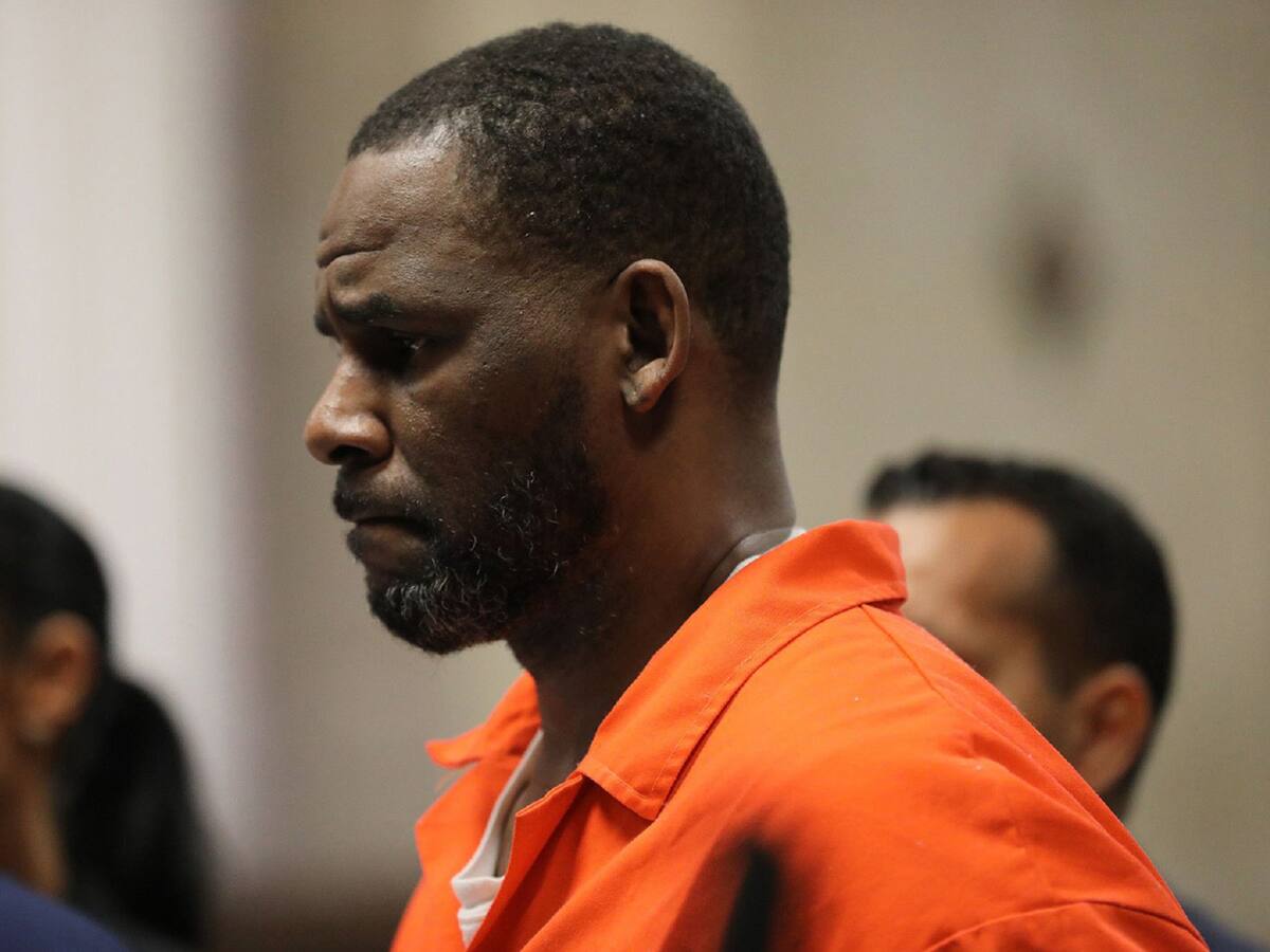 R. Kelly sigue bajo vigilancia por temor a que atente contra su vida tras la condena