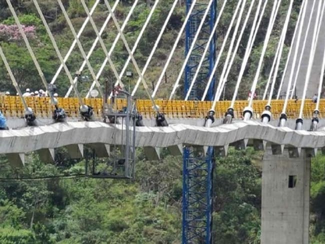 Informe presentado por Invías, detalla las anomalías que tiene el puente Hisgaura. Foto: Cortesía