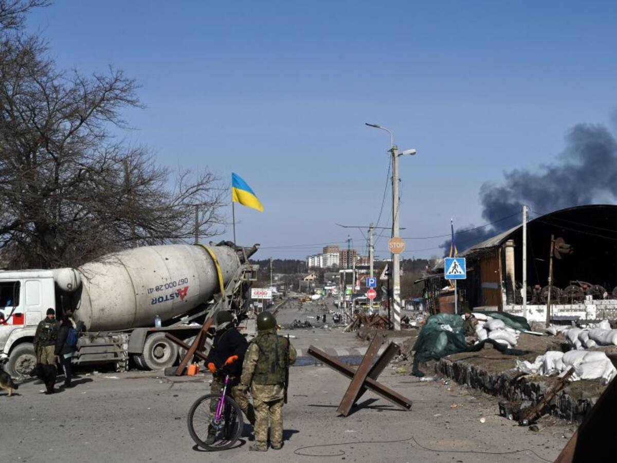 Siguen las negociaciones al mismo tiempo que Rusia intensifica sus ataques cerca de Kiev