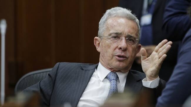 El Consejo de Estado admitió la demanda de pérdida de investidura de primera instancia contra el senador Álvaro Uribe. Foto: Colprensa