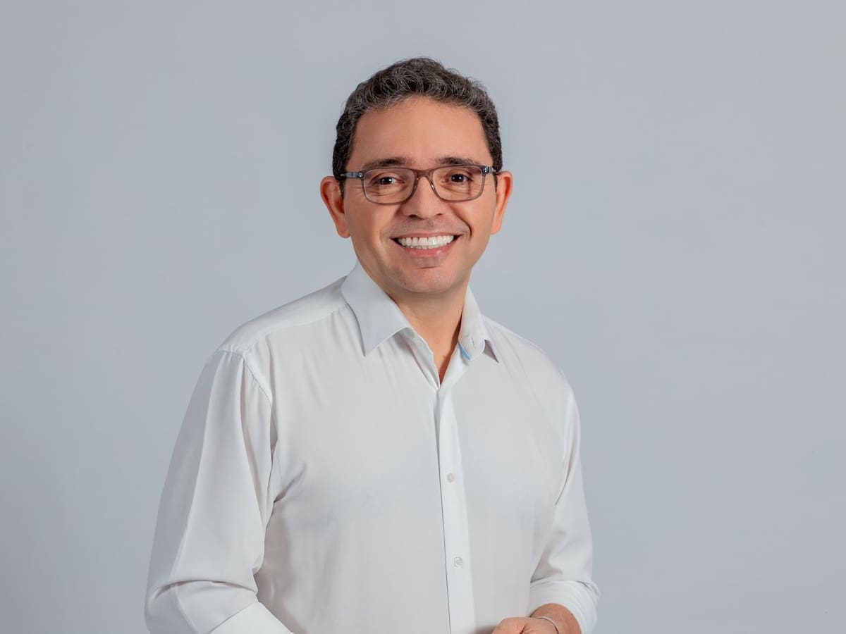 Rafael Martínez se posesionó como gobernador del Magdalena; no reconoce a Pinedo