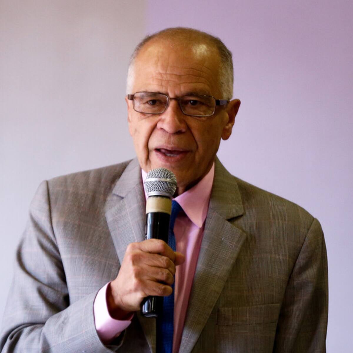 Sería conveniente que Petro gobernara menos por Twitter: Alfonso Gómez Méndez