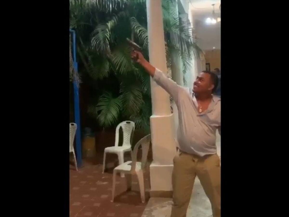 Concejal de Calamar hizo disparos al aire en celebración con la que violó cuarentena