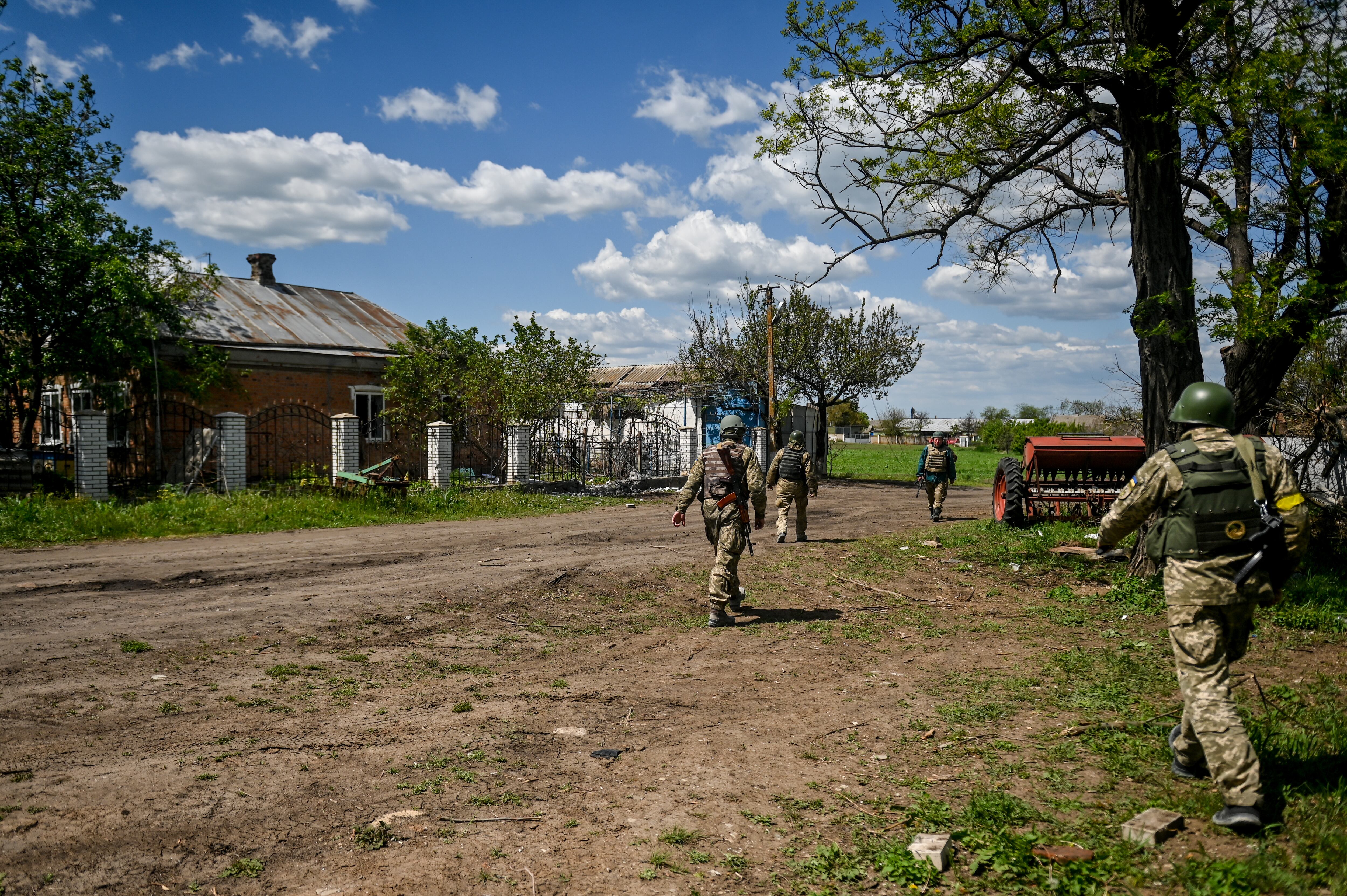 ZAPORIZHZHIA, UKRAINE - MAY 20: Soldiers continue to patrol the area following Russian attacks in Zaporizhzhia Oblast, Ukraine on May 20, 2022. (Photo by Stringer/Anadolu Agency via Getty Images)