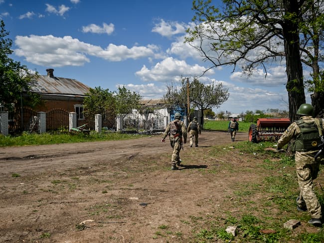 ZAPORIZHZHIA, UKRAINE - MAY 20: Soldiers continue to patrol the area following Russian attacks in Zaporizhzhia Oblast, Ukraine on May 20, 2022. (Photo by Stringer/Anadolu Agency via Getty Images)