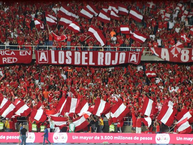 Buscan a sujetos que robaron ‘trapos’ del América para evitar choque entre barristas