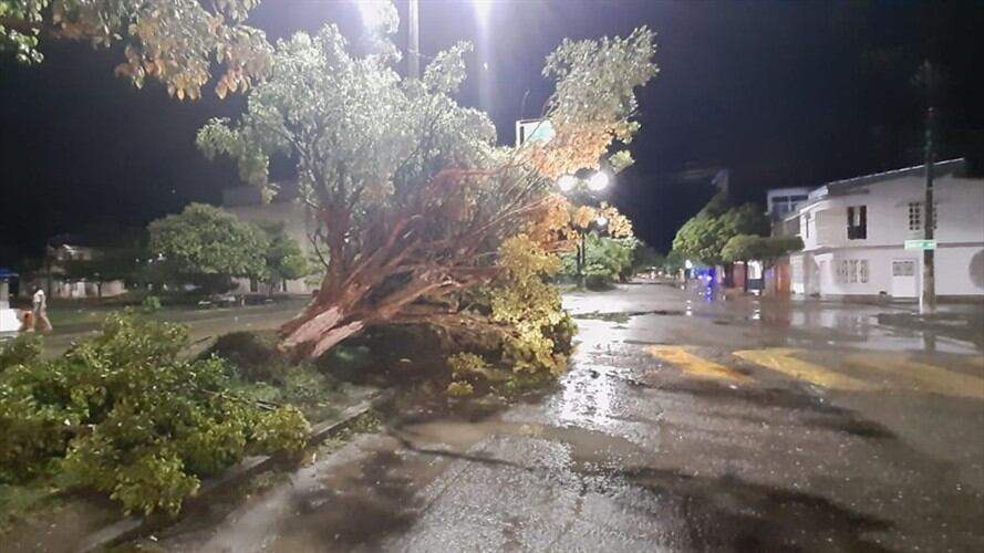 Colapsó de alcantarillado y taponamiento de desagües deja viviendas inundadas en Puerto Boyacá tras fuertes lluvias.. Foto: Suministrada