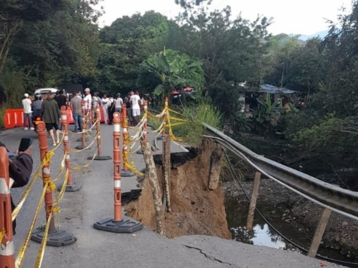 Comunidades bloquean la vía Panamericana en el sur del Cauca