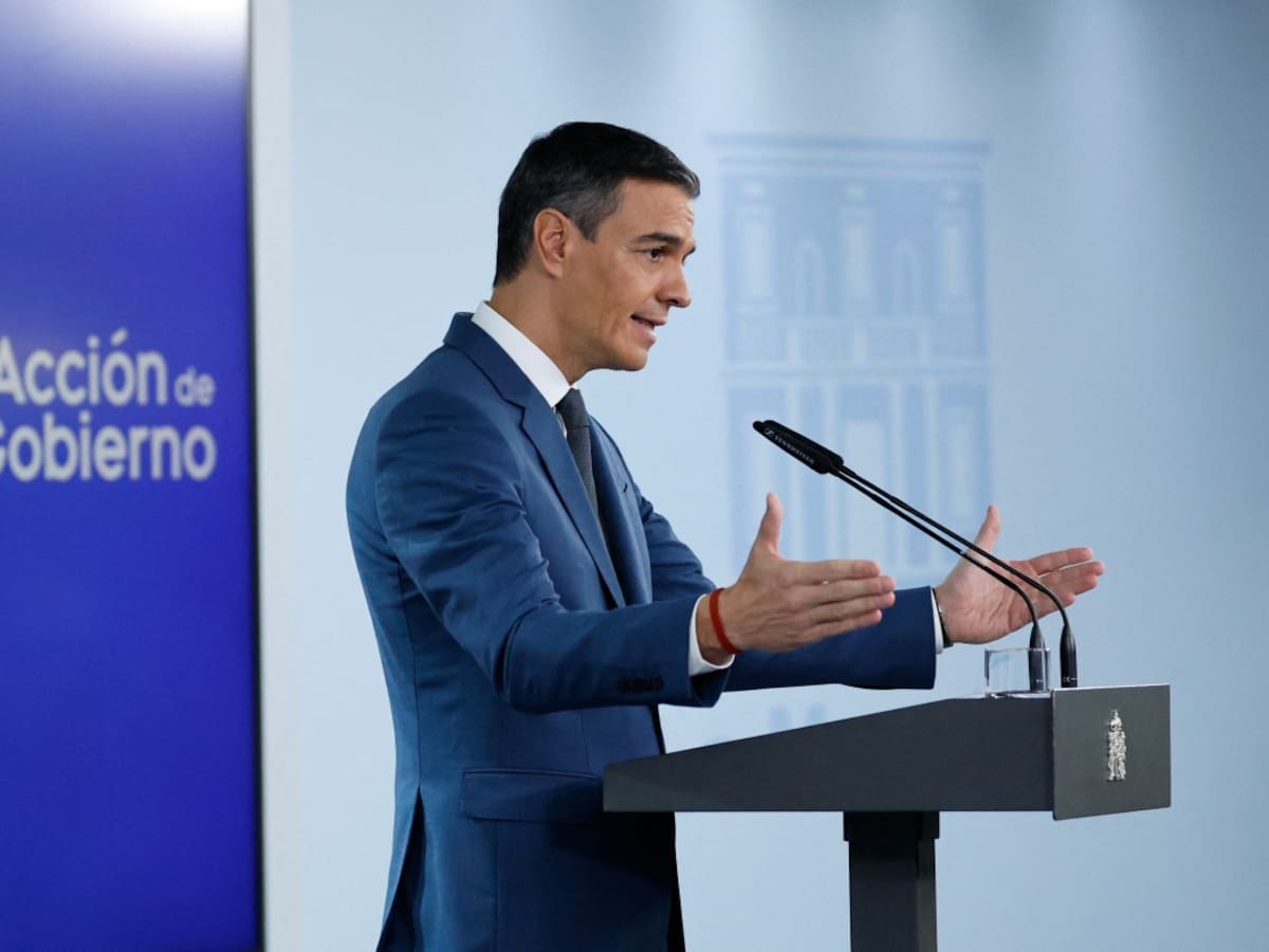 Sánchez garantizó a Zelenski compromiso “intacto” con Ucrania y se verá con él en Bruselas