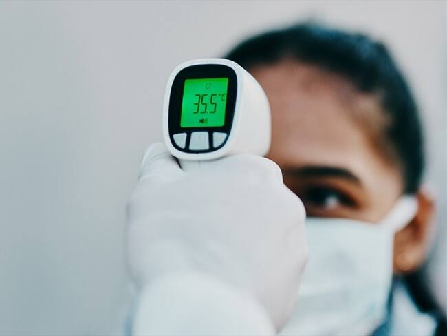 ¿Es posible saber si alguien tiene coronavirus con la cámara del celular?