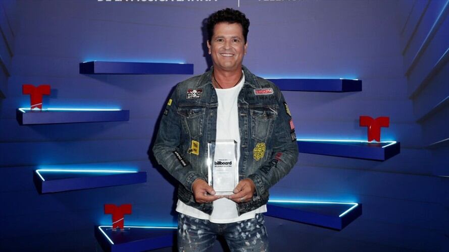 Carlos Vives fue acusado de, presuntamente, desalojar y dejar en la ruina a su mamá . Foto: Getty Images/ Telemundo