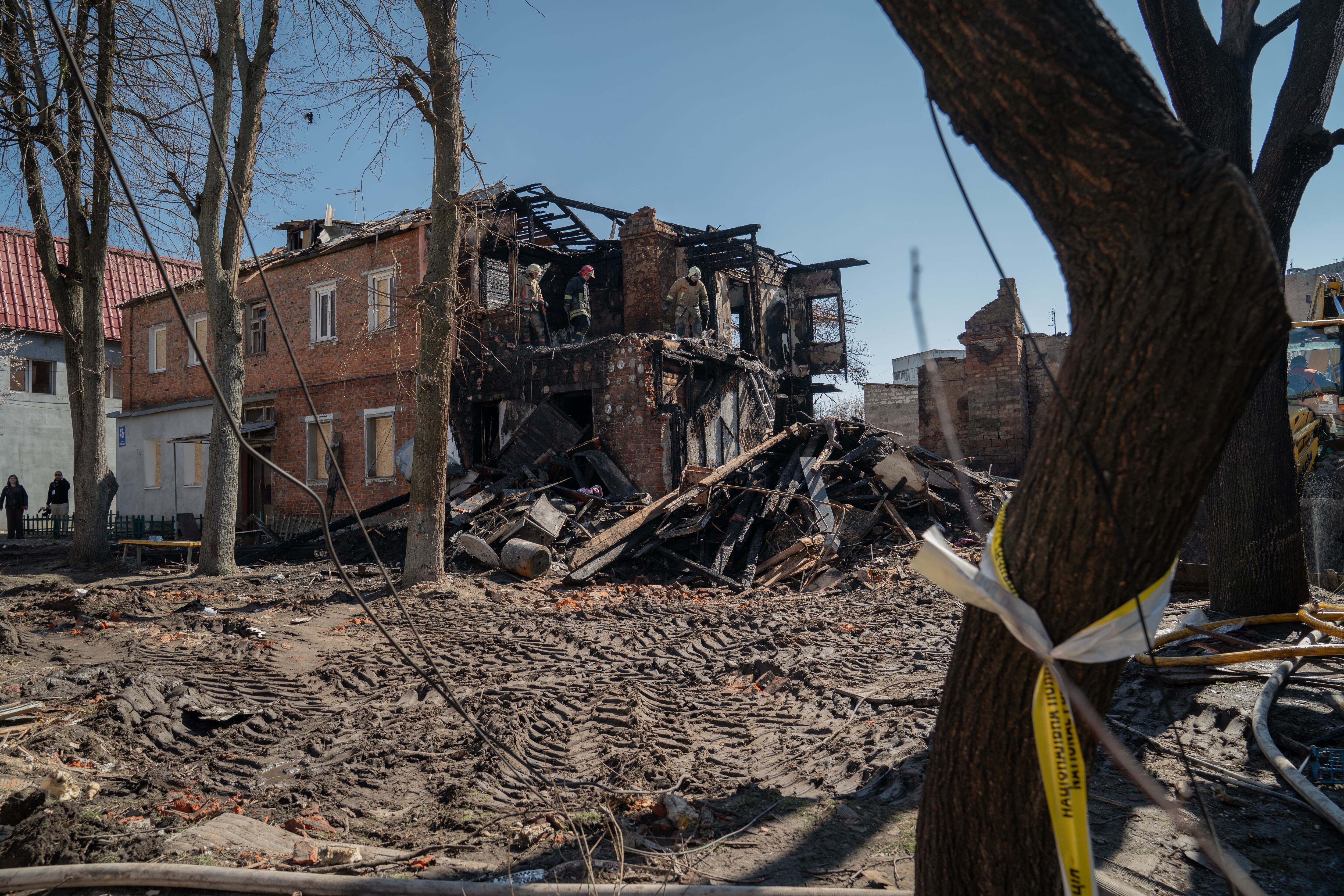 Edifico destruido tras ataque ruso en Ucrania. FOTO: Hnat Holyk/Gwara Media/Global Images Ukraine /Getty Images