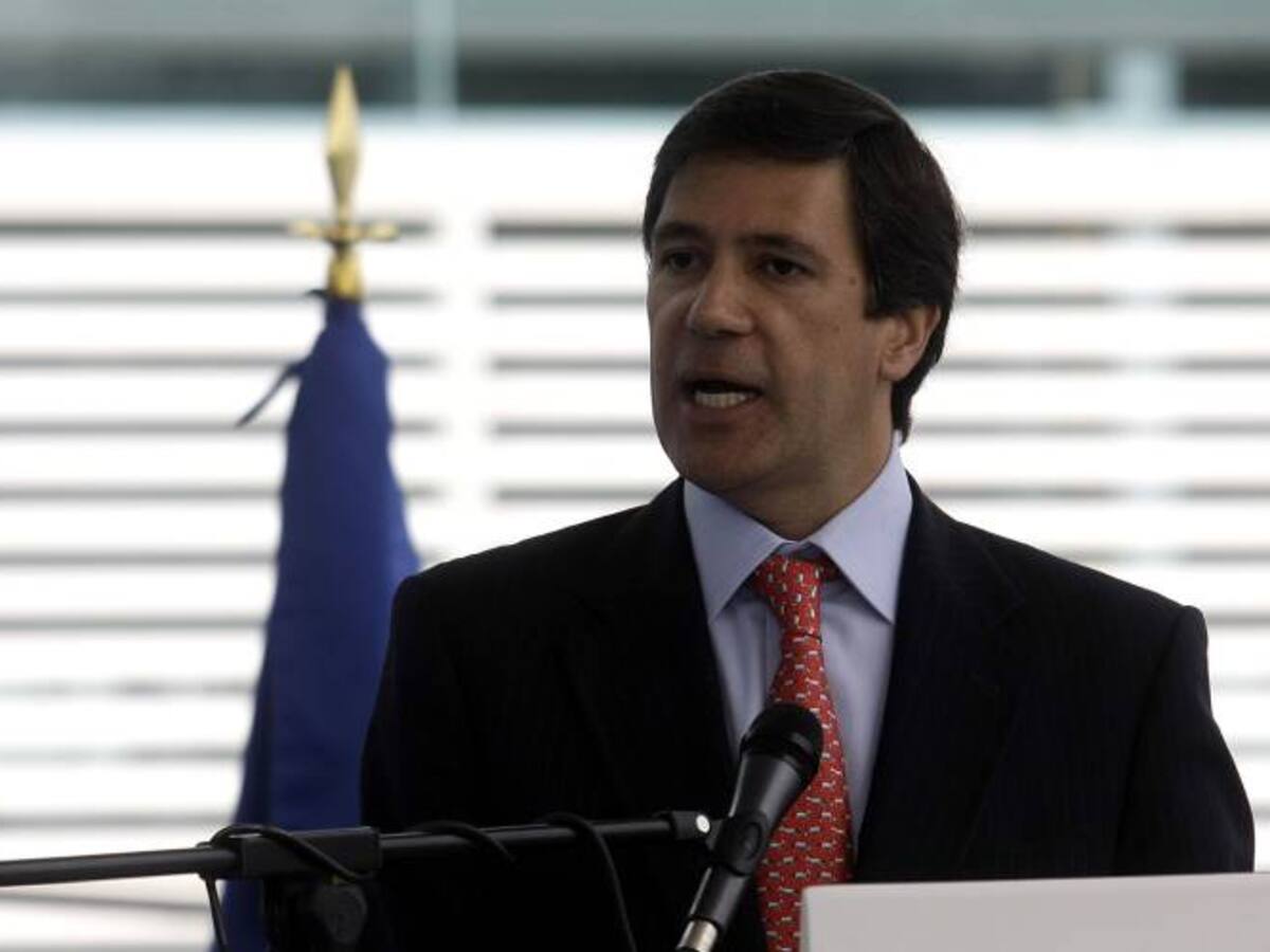 Capturan a red vinculada a narcofinca de exembajador Sanclemente