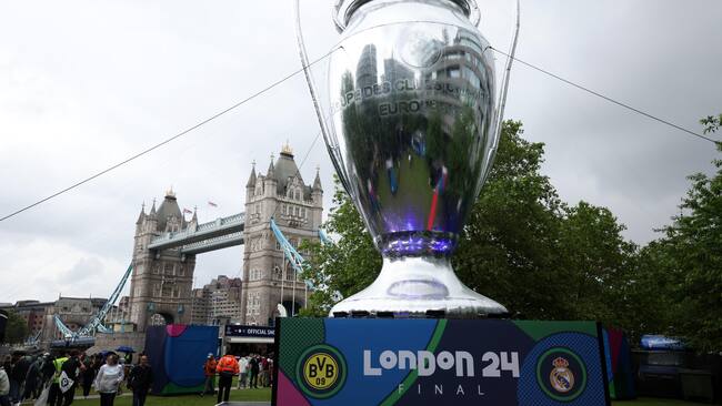London (United Kingdom), 30/05/2024.- Soccer fans attend the Champions Festival at Potters Fields Park in London, Britain, 30 May 2024. Borussia Dortmund plays Real Madrid in the UEFA Champions League final at Wembley in London on 01 June 2024. (Liga de Campeones, Rusia, Reino Unido, Londres) EFE/EPA/ANDY RAIN