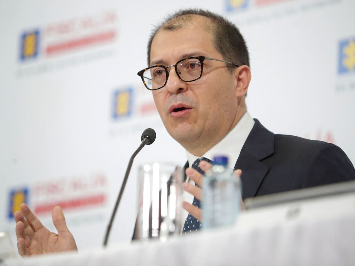 “Las infamias del presidente no tienen límite”: exfiscal Barbosa le responde a Petro