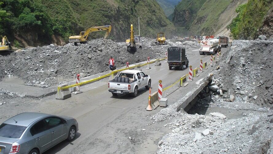 Obras de mejoramiento vial en Meta. Foto: Colprensa