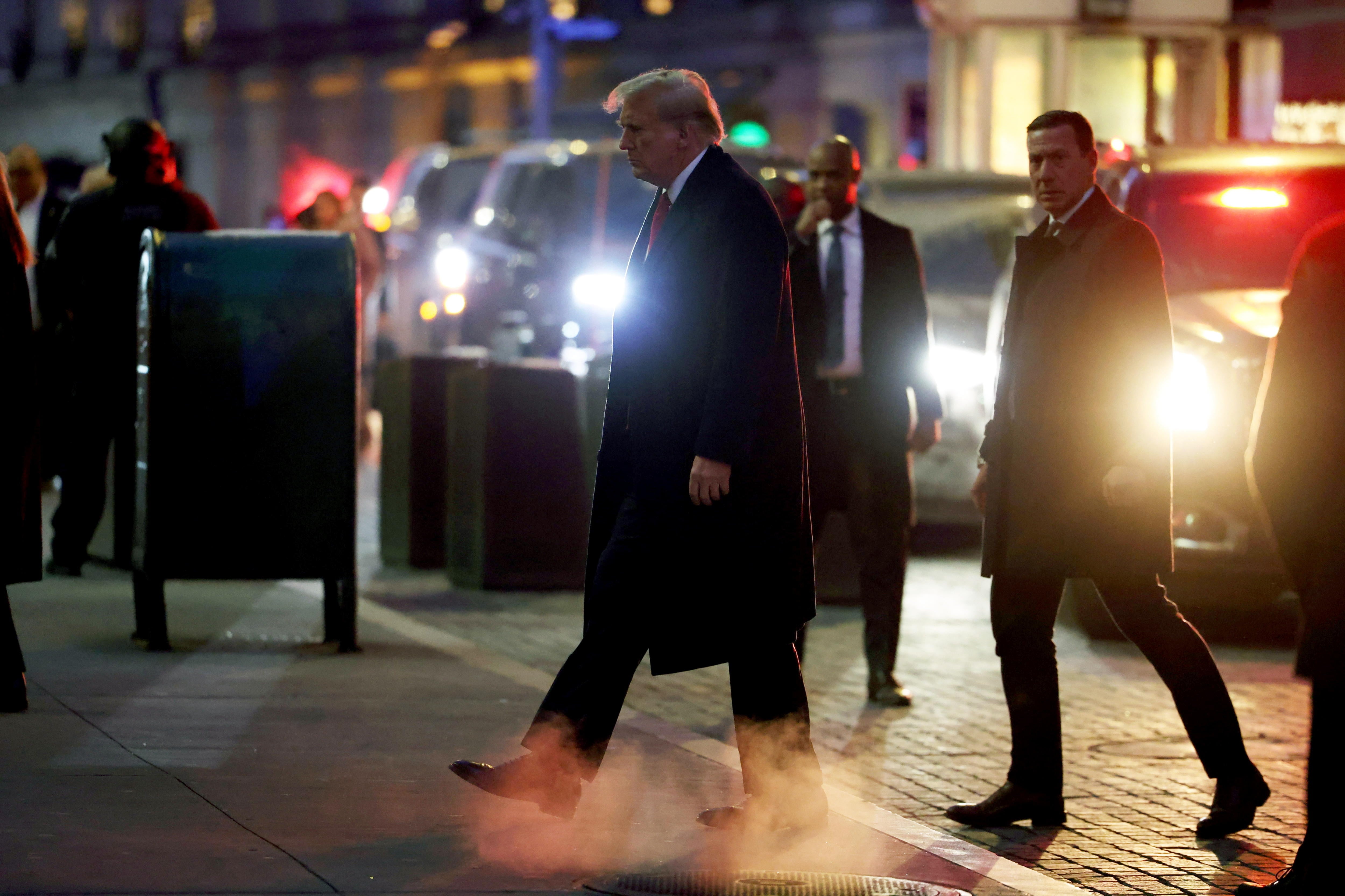 Trump tras audiencia de Caroll | Foto: EFE