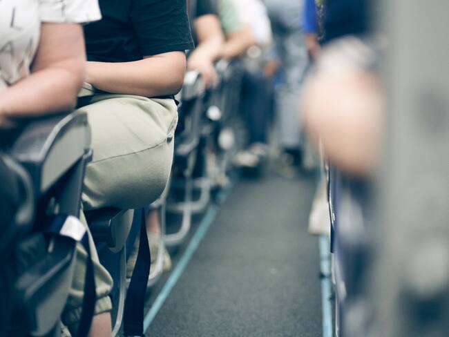Abrí los ojos y escuché gritos, fue una caída libre de segundos: pasajero de Air Europa