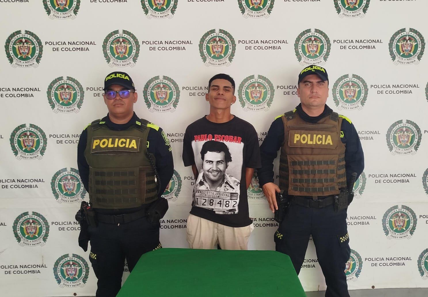 Alias 'El Menor', capturado agrediendo a su pareja sentimental en Barranquilla. Foto: Policía MeBar