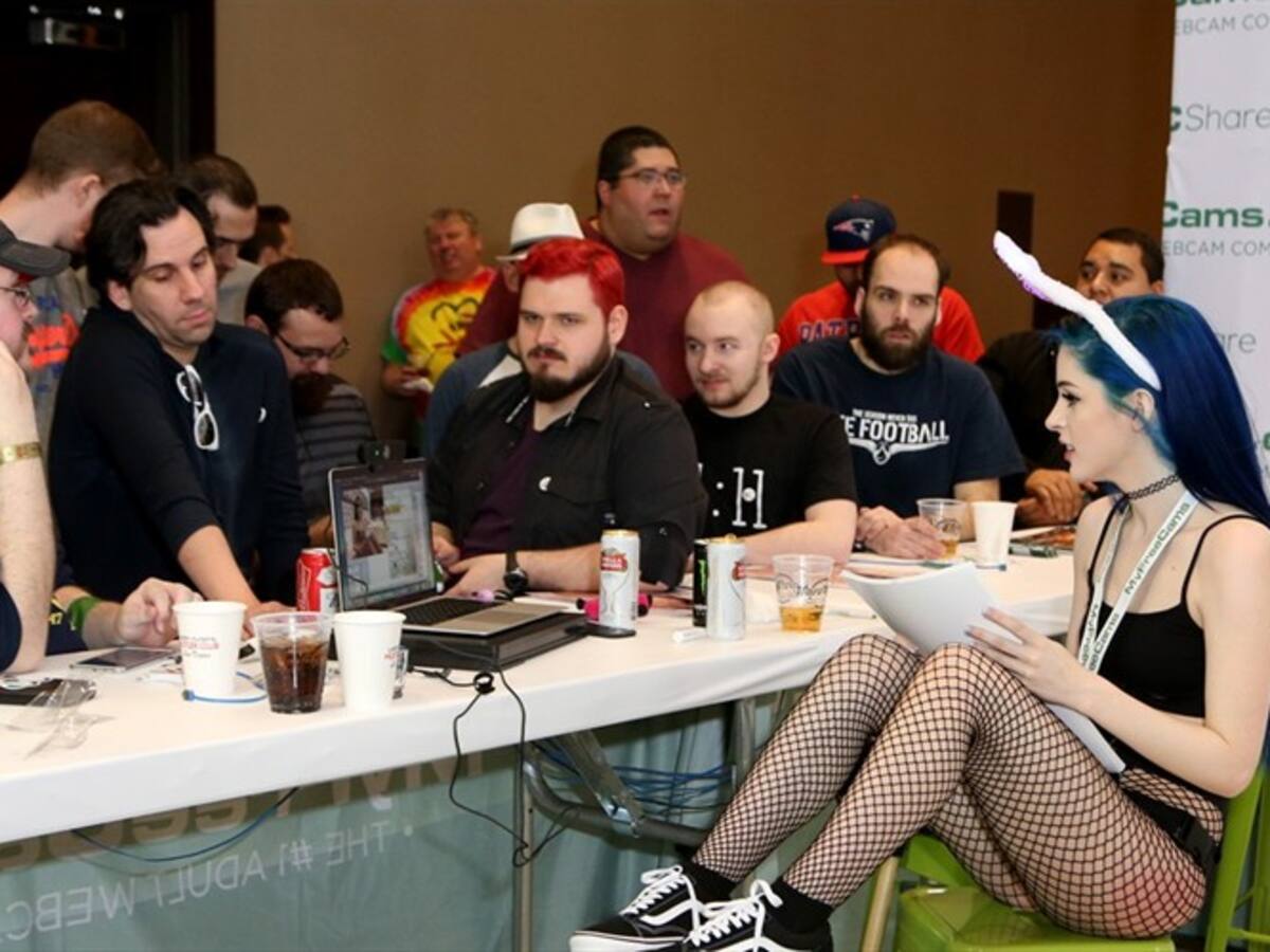 El decreto que quiere frenar las Webcam