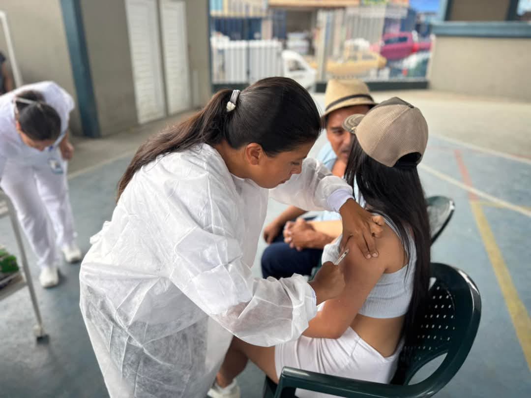 En el municipio de Pauna, Boyacá, se han vacunado contra la fiebre amarilla más de 300 personas y se espera que para el domingo se llegue a más de 1.000 / Foto: Alcaldía de Pauna.