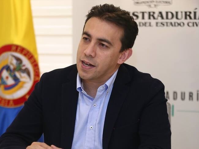 Ni me han pedido, ni he ofrecido cargos para tramitar el Código Electoral: Alexander Vega