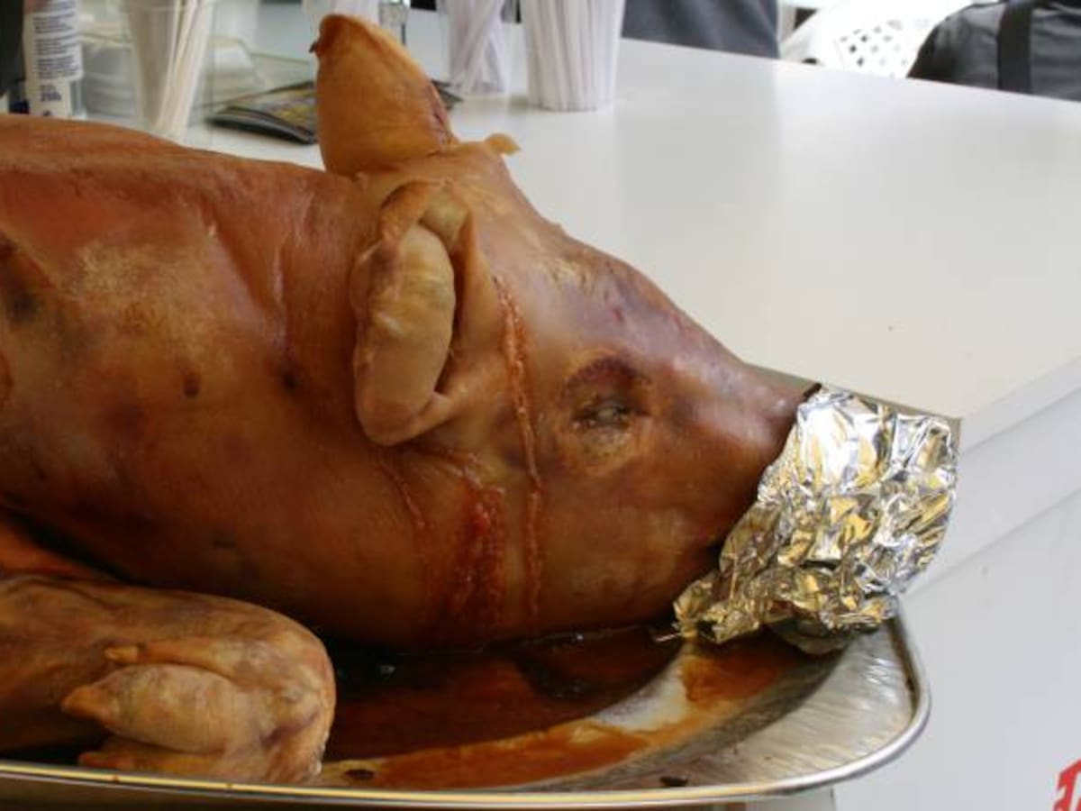 La lechona fue reconocida como el mejor plato del mundo para 2025 por Taste Atlas