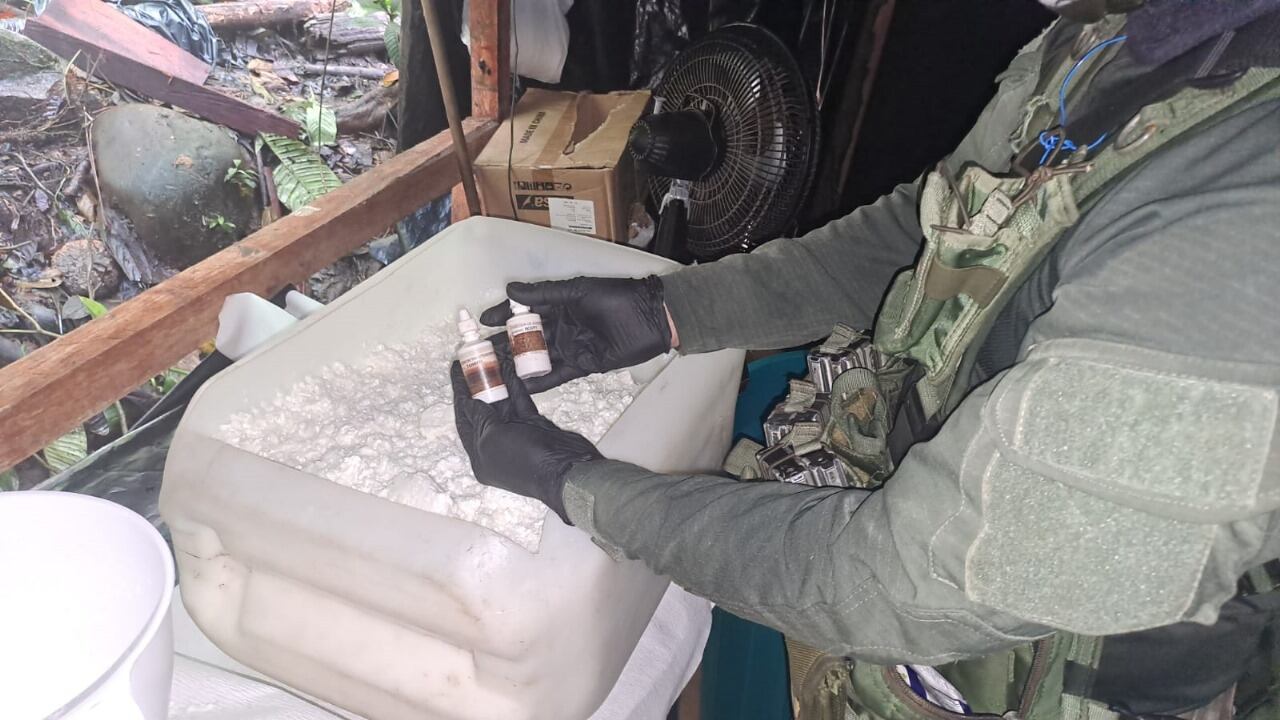 Ejército destruyó gigantesco laboratorio de cocaína que producía tres toneladas al mes