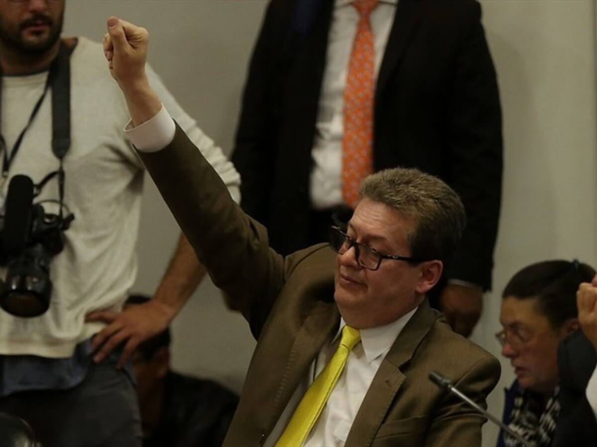 Plataformas rechazaron nuevo hundimiento del proyecto de ley de "renta básica"