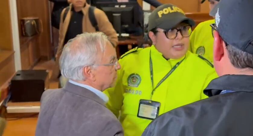 Ricardo Bonilla capturado en plena audiencia. Foto: Captura de video