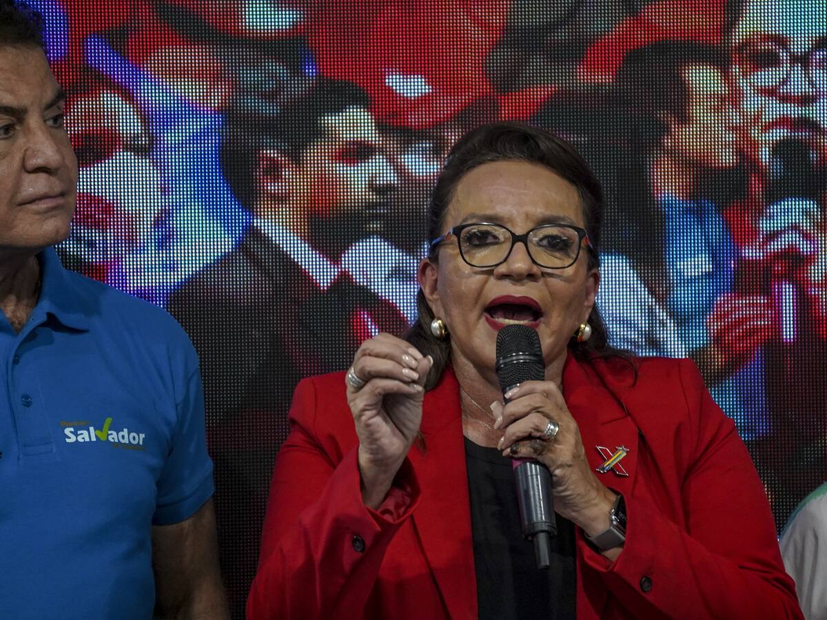 Presidenta de Honduras se solidariza con expresidente Lobo por asesinato de su hijo