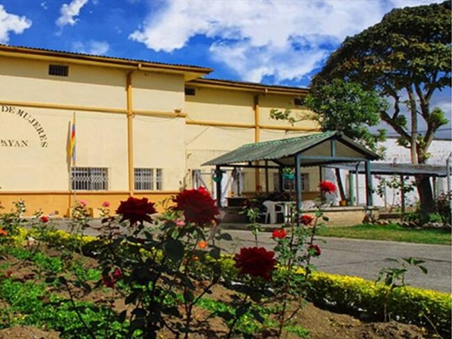 El secretario de Salud, Oscar Ospina, dijo que se activaron los cercos epidemiológicos y se aislaron los dos sitios donde se evidenciaron los contagios. Foto: Inpec