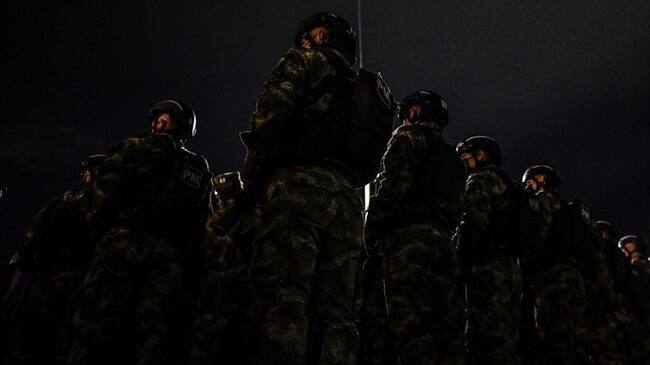 El concejal busca respuestas con respecto a las razones y fundamentos jurídicos que dieron paso a la militarización de Bogotá. Foto: Getty Images / JUAN BARRETO