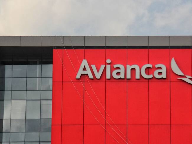Rebaja calificación de Avianca Holdings por refinanciación de su deuda