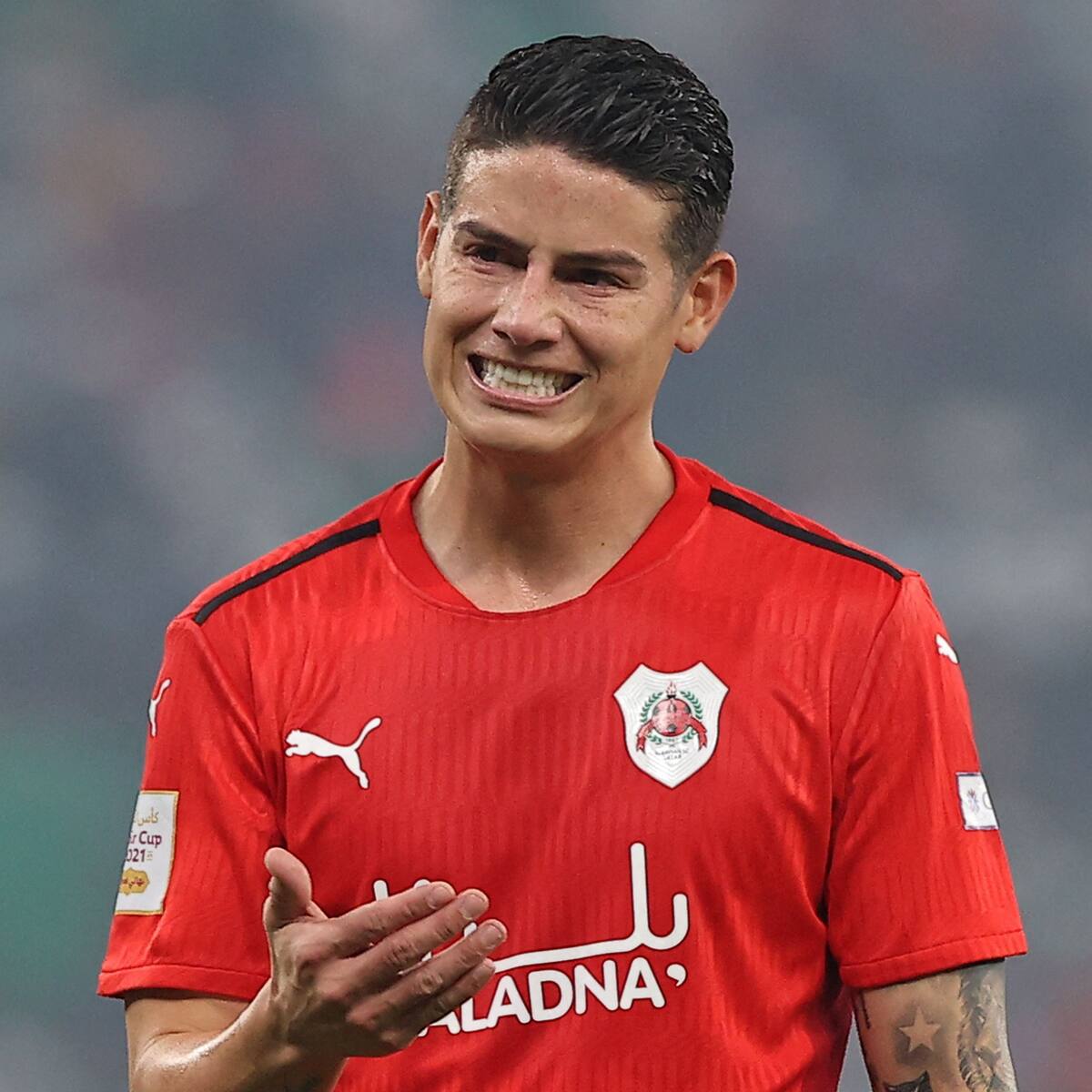James Rodríguez le salvó la vida a un rival tras asistirlo correctamente cuando se desplomó