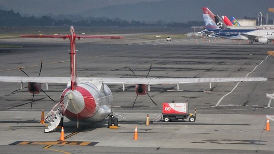 Aerocivil informó qué empresas podrán movilizar carga durante la cuarentena. Foto: Colprensa
