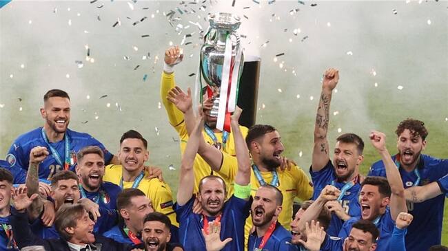 Italia es el nuevo campeón y obtiene su segunda Eurocopa. Foto: Catherine Ivill / POOL / AFP