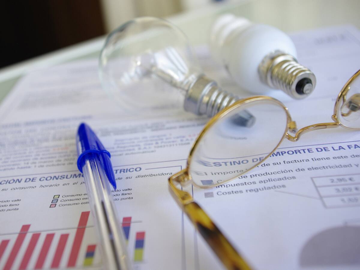 CREG aún sigue analizando resolución con la que podría intervenir precios de energía