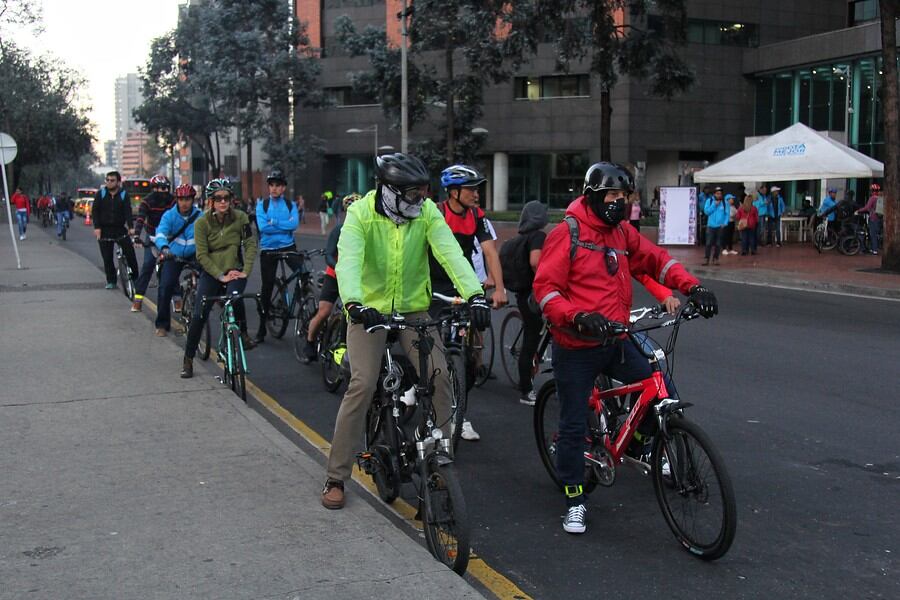 Firman contrato para el sistema de bicis compartidas en Bogotá. Foto: Colprensa