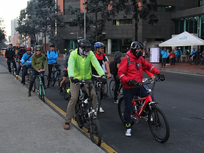 Firman contrato para el sistema de bicis compartidas en Bogotá. Foto: Colprensa