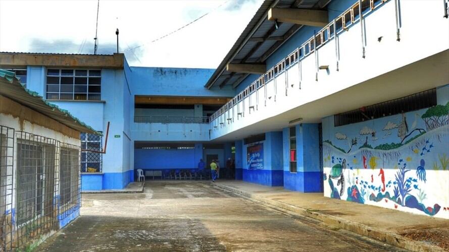 El colegio San Felipe Neri presentaba fallas en su infraestructura, por lo que la Corte Constitucional ordenó su reconstrucción. Foto: Tomada de Mundo Noticias