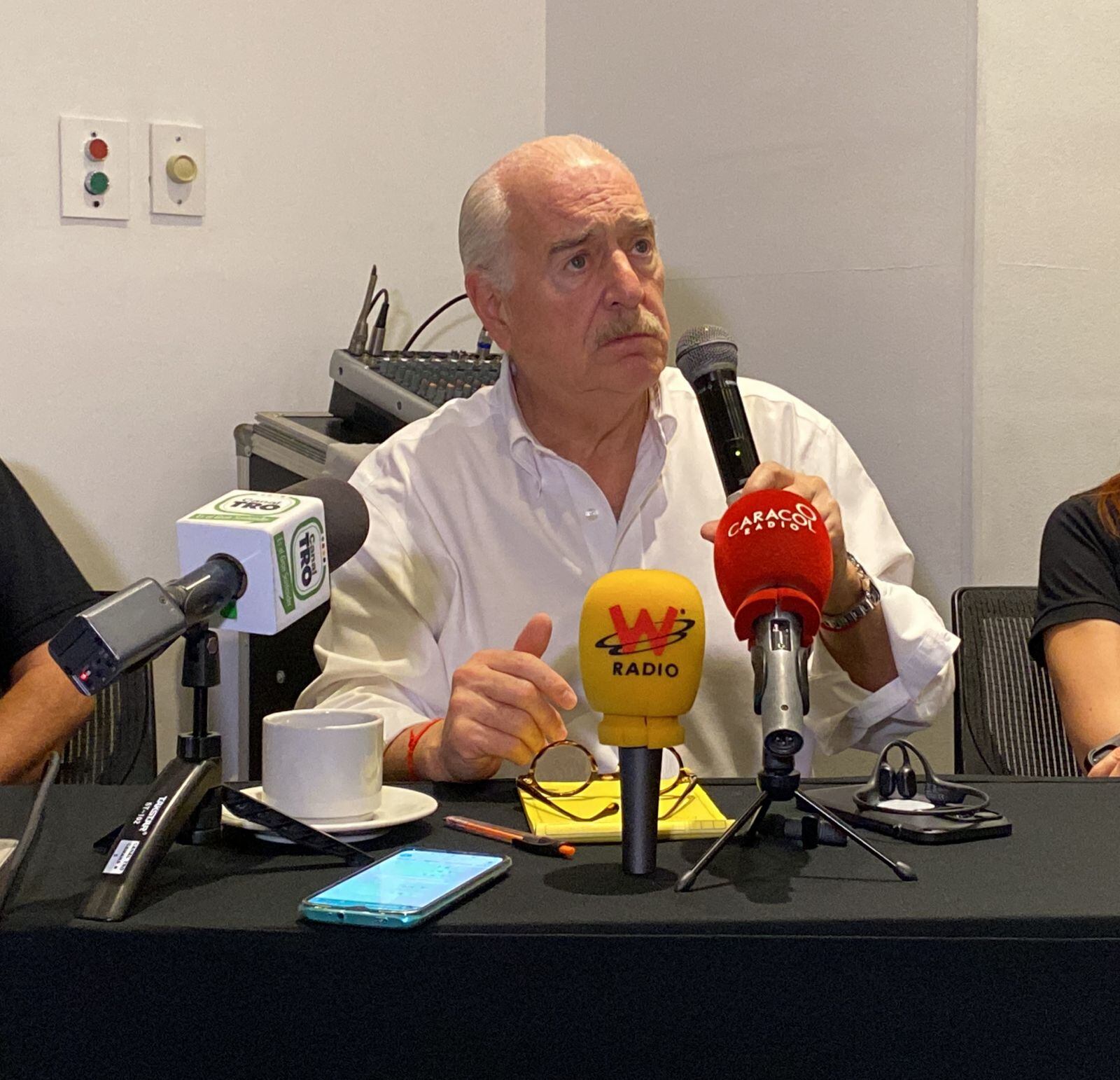 No daremos coaval a ningún candidato que tenga avales de partidos de gobierno: Pastrana. Foto: Laura Basto