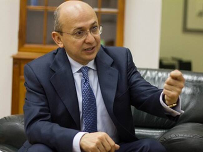 Colombia y EE.UU. acordaron distribuir equitativamente bienes de extraditados