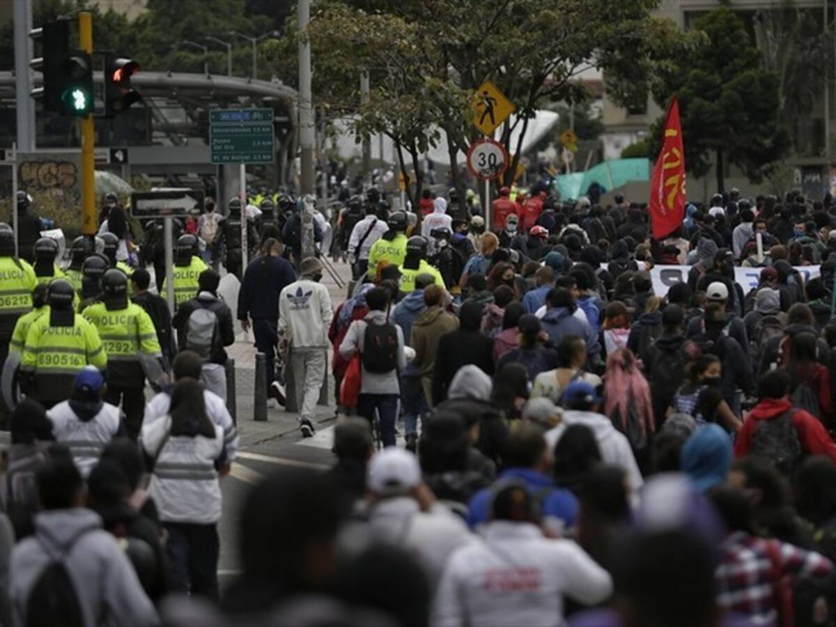 Defensoría advierte que más de 20 funcionarios que cubrían marchas fallecieron por COVID
