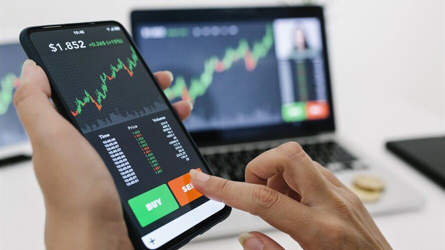 ¿Quiere invertir en la bolsa de Colombia? Estas aplicaciones podrían ayudarle. Foto: Getty Images